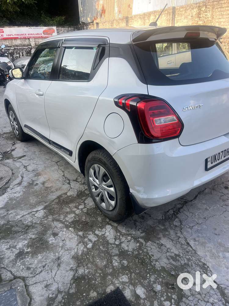 Maruti Suzuki Swift Vxi 1.2 Abs Bs-iv, 2018, Petrol