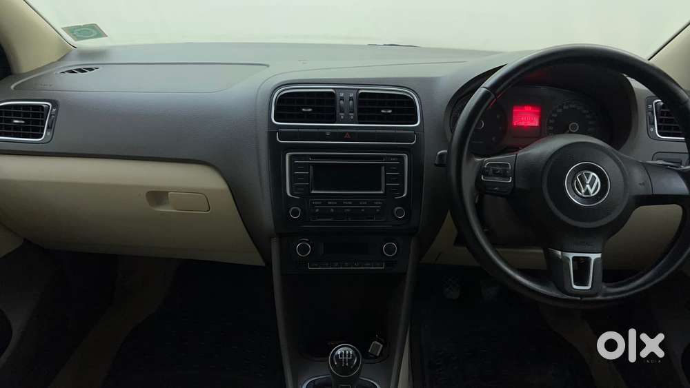 Volkswagen Vento Petrol Highline, 2014, Petrol