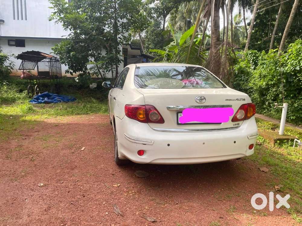 Toyota Corolla Altis 2010 Petrol Le