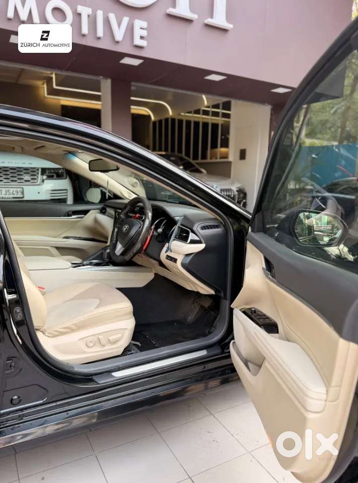 Toyota Camry Hybrid, 2019, Petrol