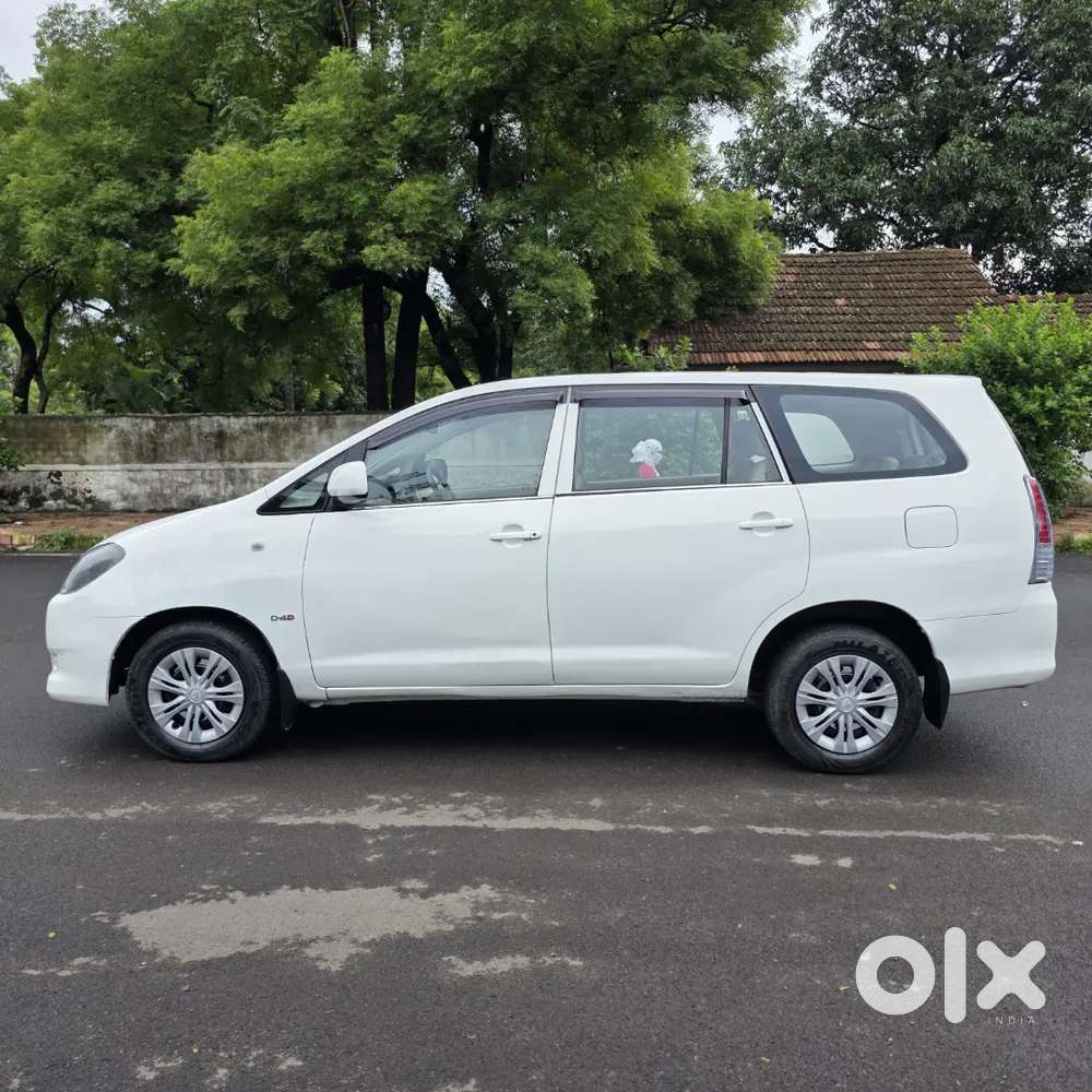 Toyota Innova G4 2009 Documents Clear.