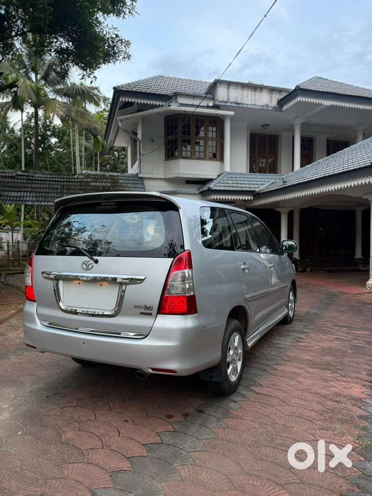 Toyota Innova 2012 2.5 V Aero | Single Owner | Diesel | 1,30,000 Km
