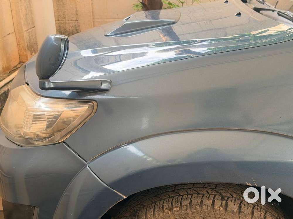 Toyota Fortuner 2012 4 X 2 Mt Metallic Blue