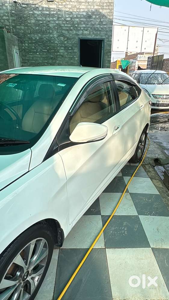 Hyundai Fluidic Verna 2014