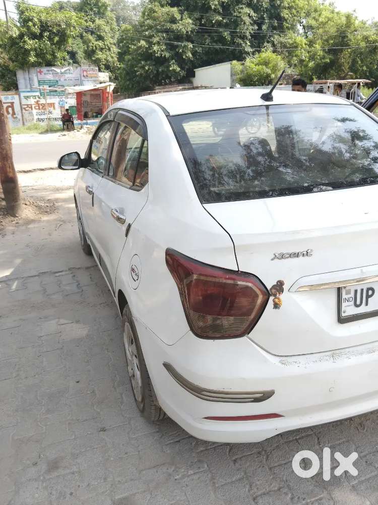 Hyundai Xcent 2015 Diesel Well Maintained