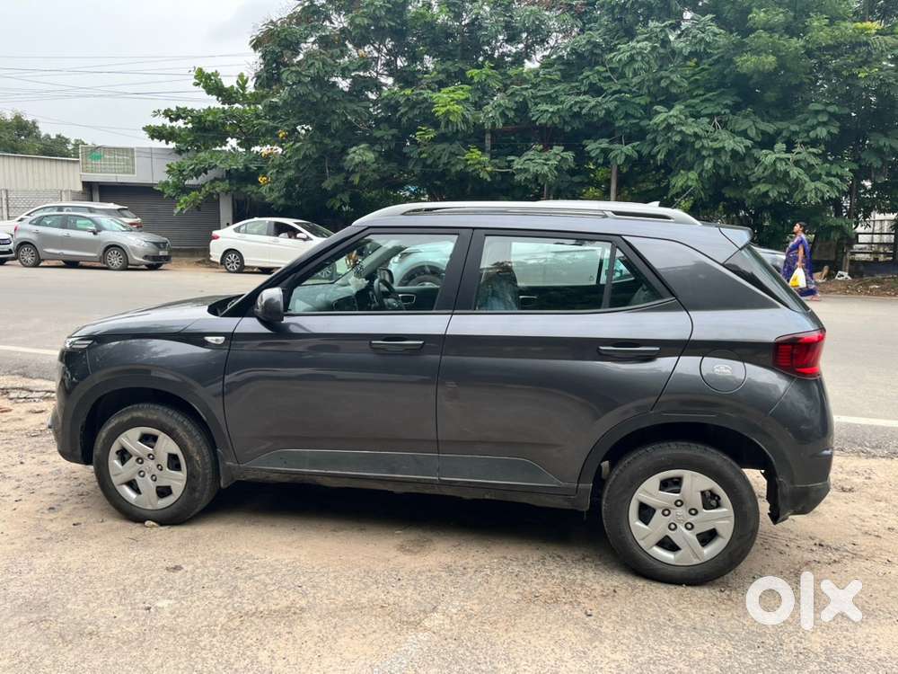 Hyundai Venue Petrol 2021