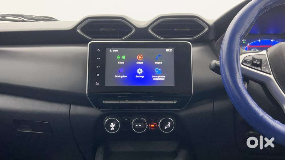 Nissan Magnite 1.0 Xv Premium Dual Tone, 2021, Petrol