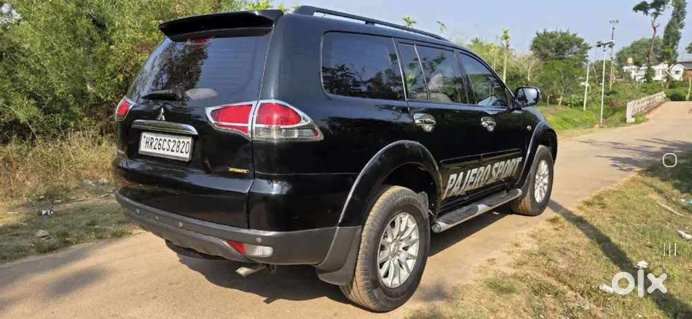 Mitsubishi Pajero Sports. Autometic