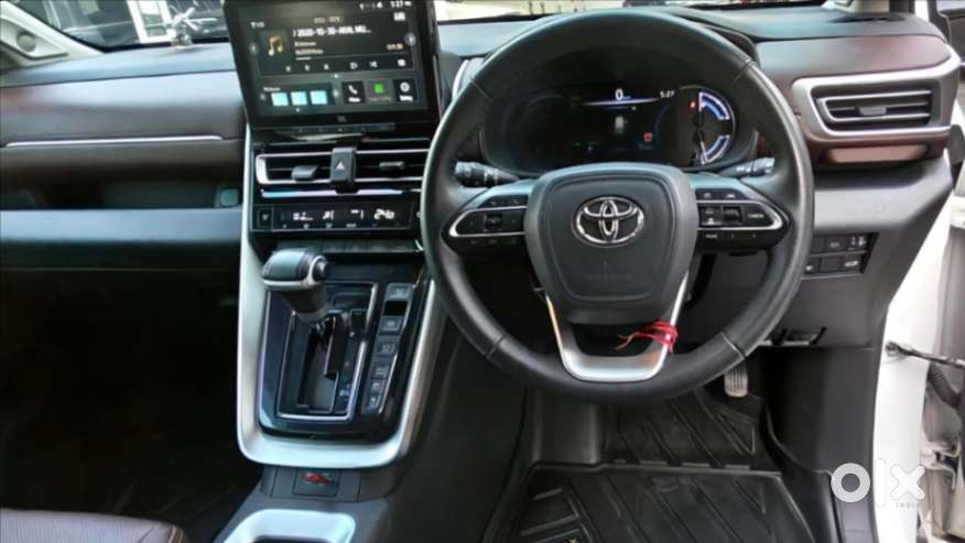 Toyota Innova Hycross 2.0 Zx (o) Hybrid 7 Str, 2024, Petrol