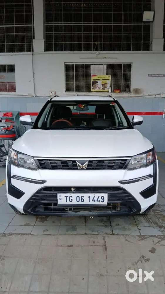 Mahindra Xuv300 Turbosport 2023 Petrol 25000 Km Driven
