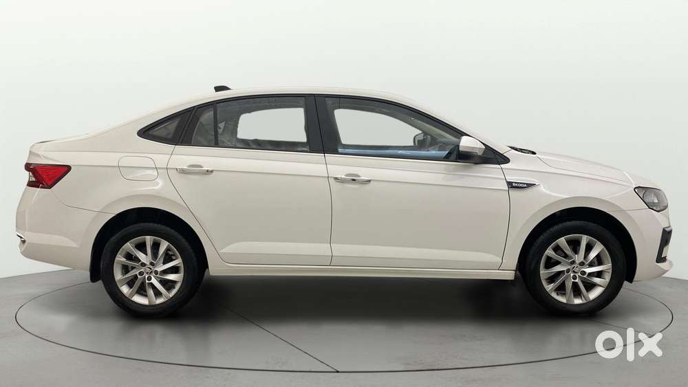 Skoda Slavia 1.0 Ambition Tsi At, 2023, Petrol
