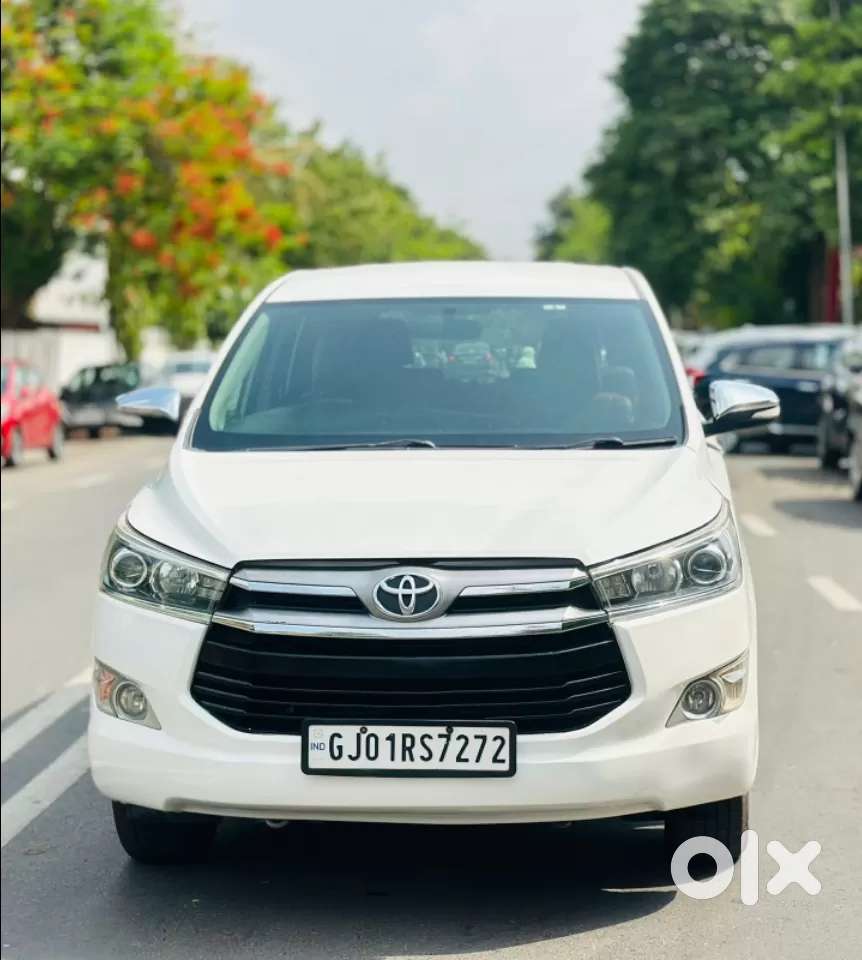 Toyota Innova Crysta 2.8 Zx At 7 Seater, 2016, Diesel