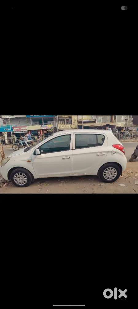 Well Maintained New Tyers Continantal 5 Years Warranty New Battery,,