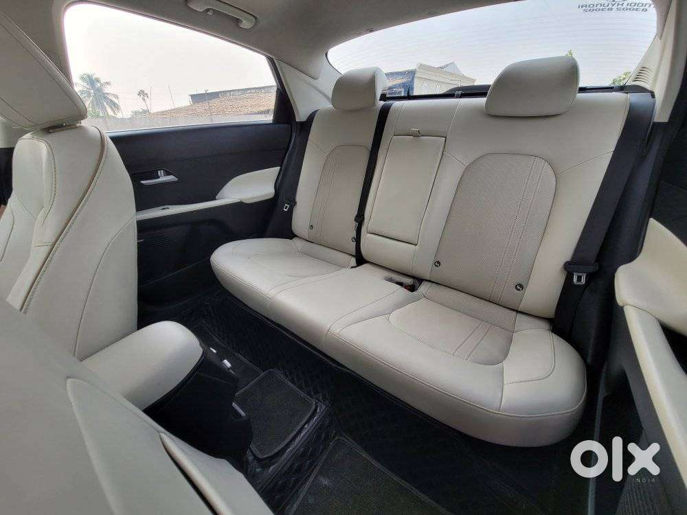 Hyundai Verna Sx (o) 1.5 Vtvt Ivt [2023 - 2026], 2023, Petrol