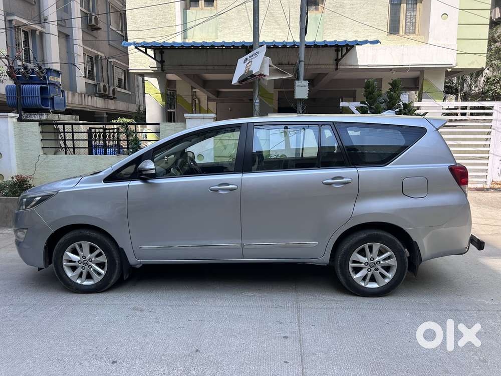 Toyota Innova Crysta 2.4 G Mt 7 Str, 2017, Diesel