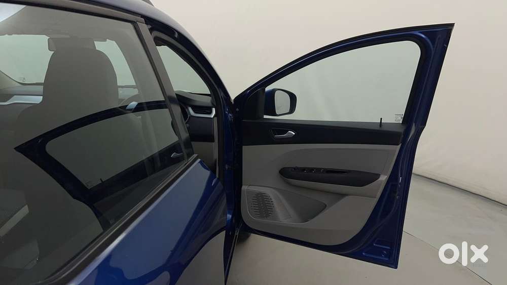 Renault Triber Rxz, 2019, Petrol