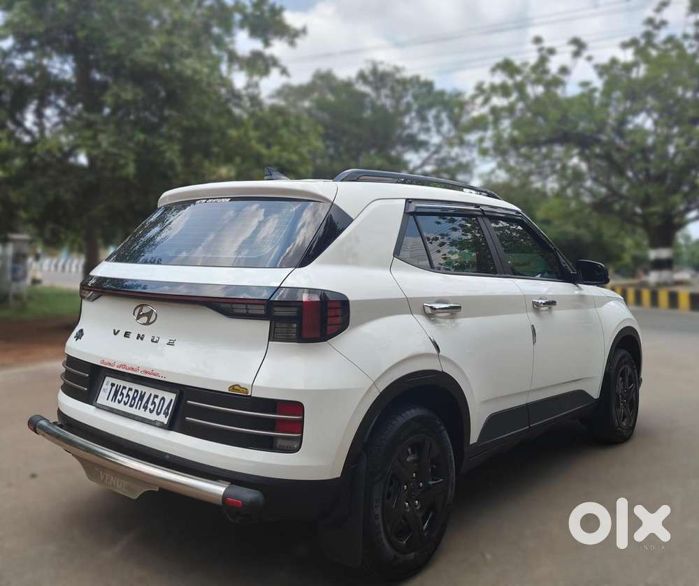 Hyundai Venue Sx Mt, 2023, Petrol