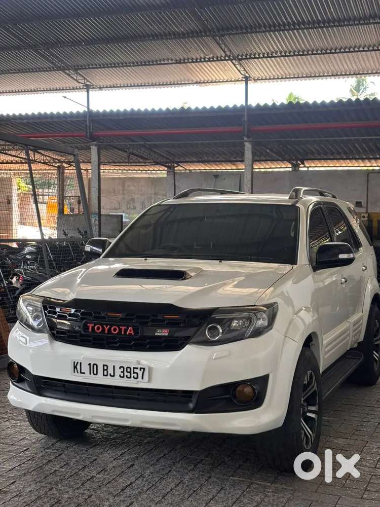 Toyota Fortuner 2011