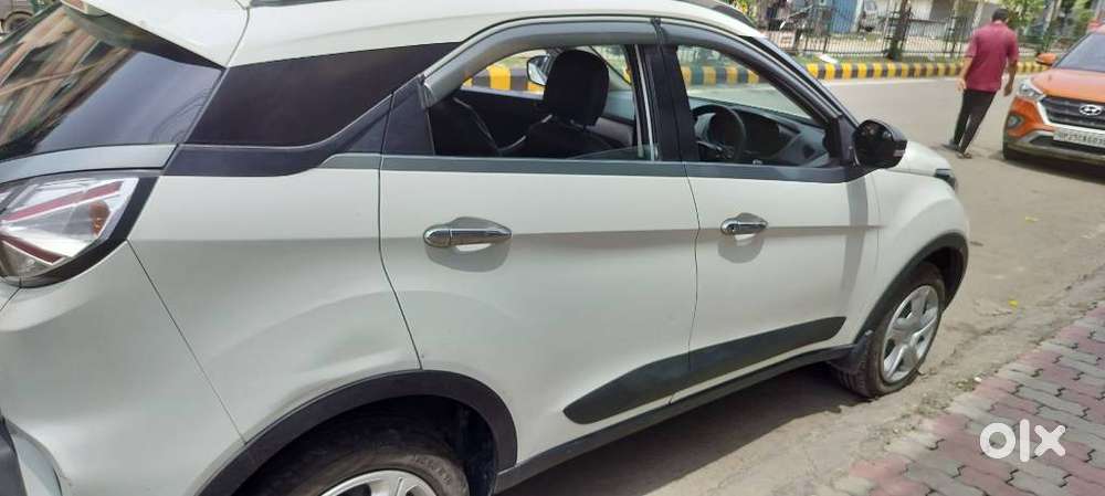 Tata Nexon 1.5 Revotorq Xm (s), 2022, Diesel