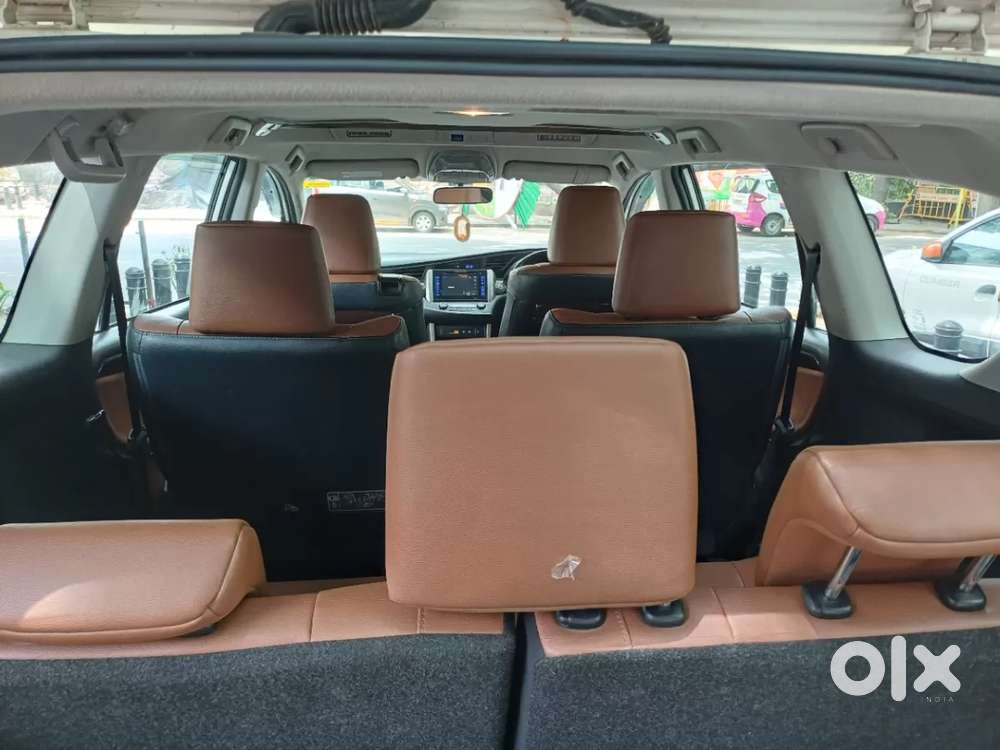 Toyota Innova Crysta 2.8 Zx At 7 Seater, 2017, Diesel