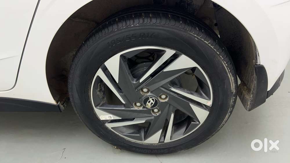 Hyundai I20 Asta (o) 1.2 Ivt, 2023, Petrol