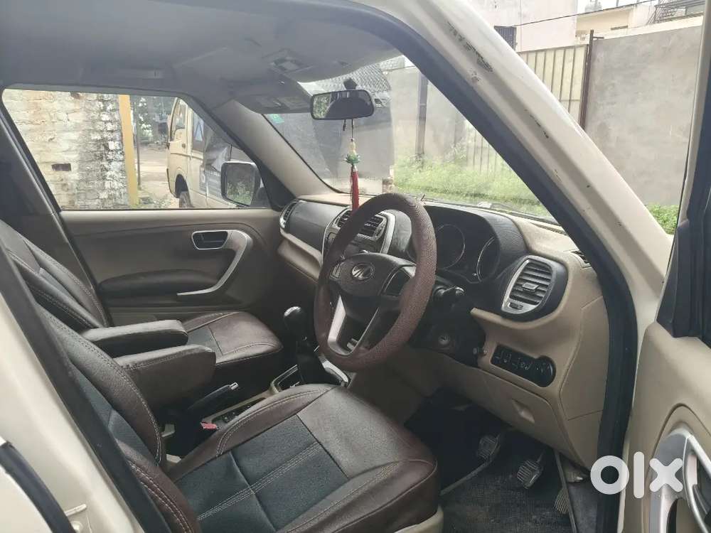 Mahindra Tuv 300 2017