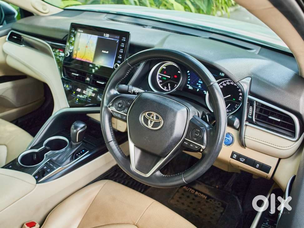 Toyota Camry Hybrid, 2024, Petrol