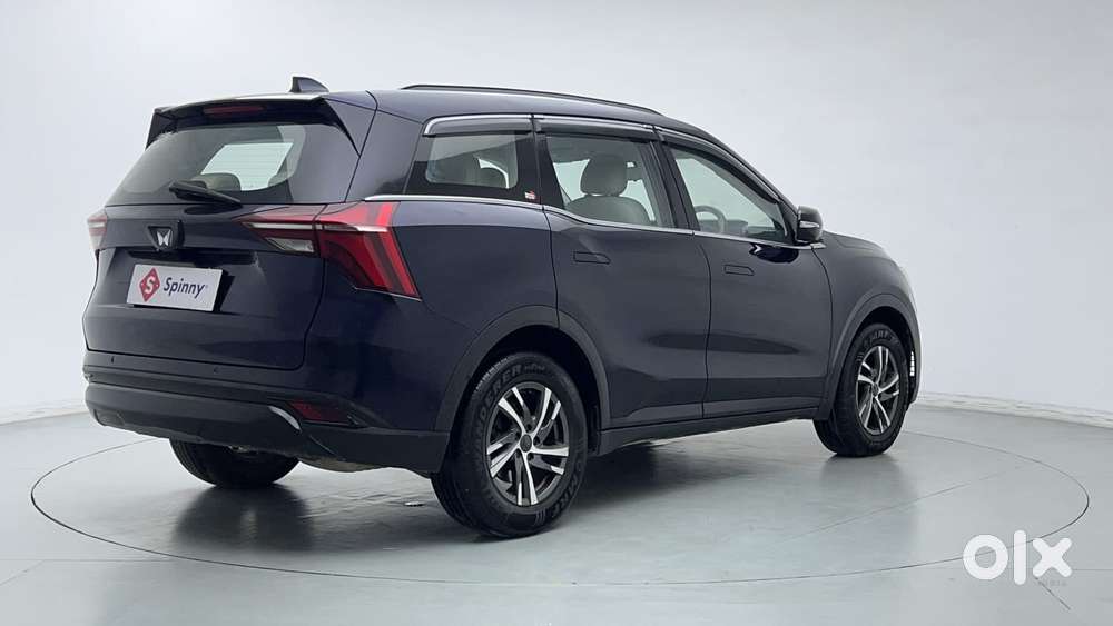 Mahindra Xuv700 2.0 Ax 5 Petrol Mt 7 Str, 2022, Petrol