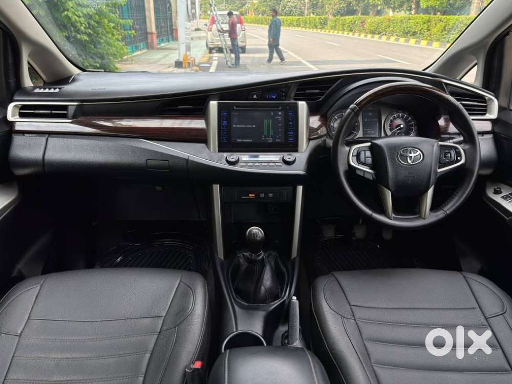 Toyota Innova Crysta 2.4 V 7 Str, 2016, Diesel