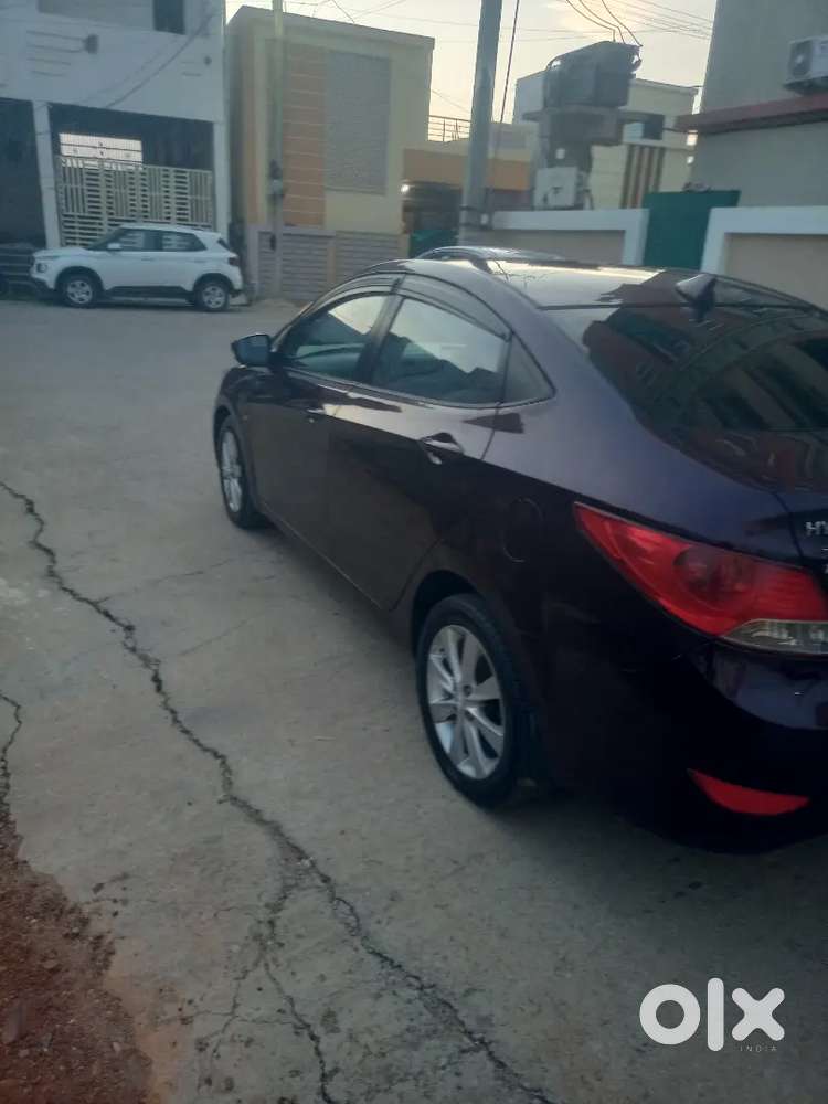 Hyundai Varan 16sx Model 2013