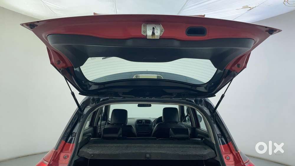 Maruti Suzuki Vitara Brezza Zdi+ Dual Tone Mt, 2016, Diesel