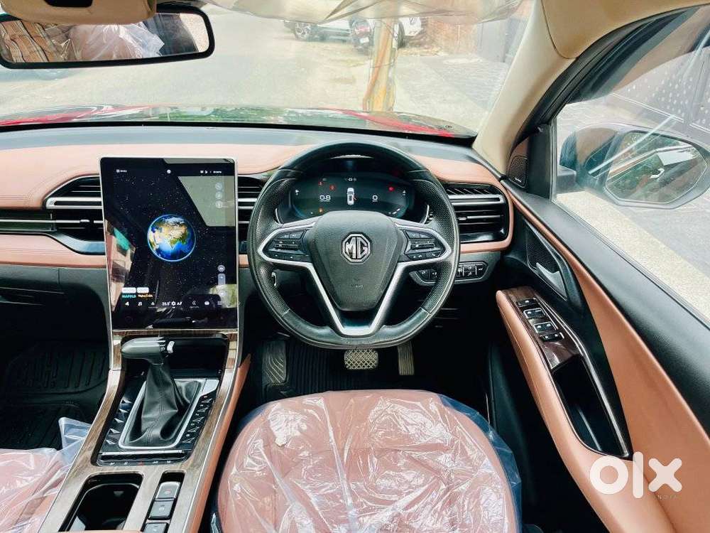 Mg Hector Plus Savvy Pro 1.5 Turbo Petrol Cvt 7 Str, 2024, Petrol