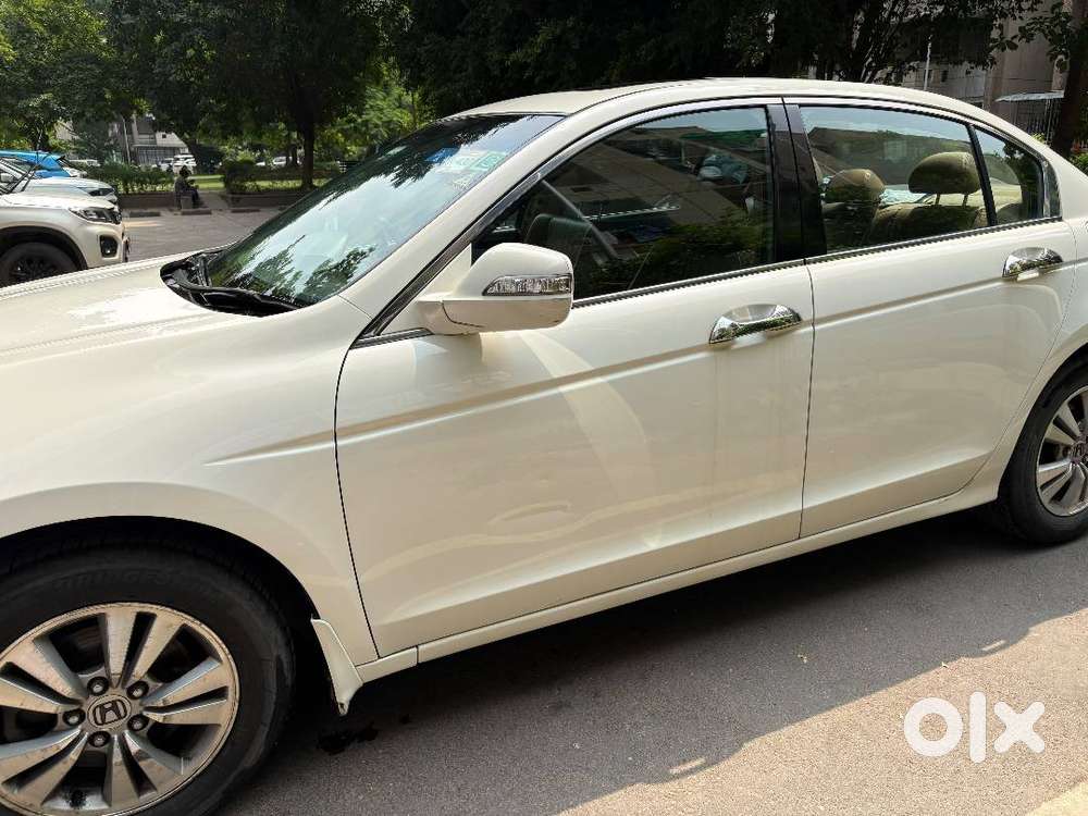 Honda Accord 2.4 At 2011 Model