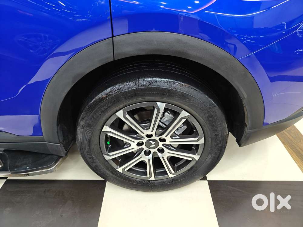 Mahindra Xuv700 Ax7 Awd, 2023, Petrol