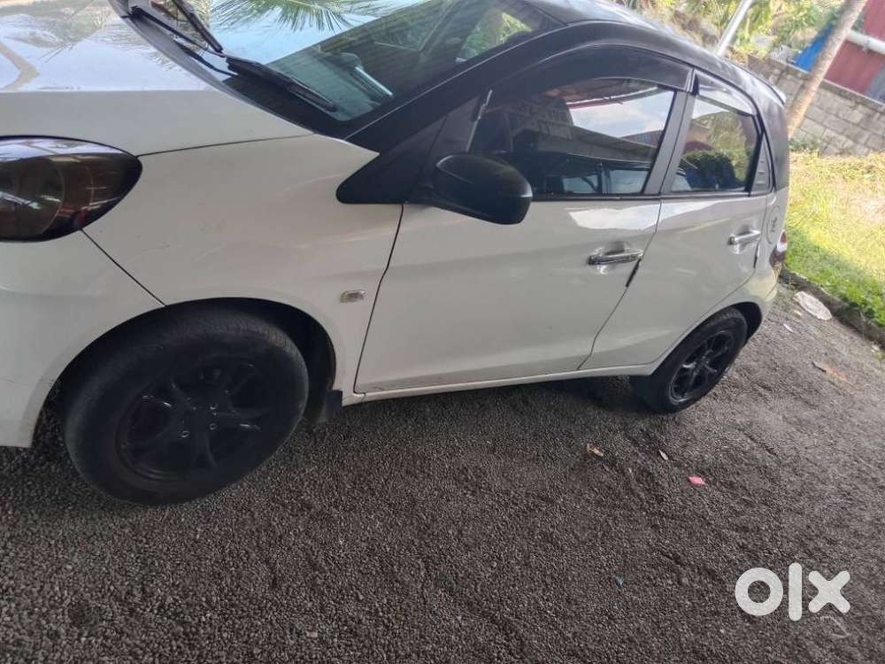 Honda Brio 2011-2013 V Mt, 2013, Petrol