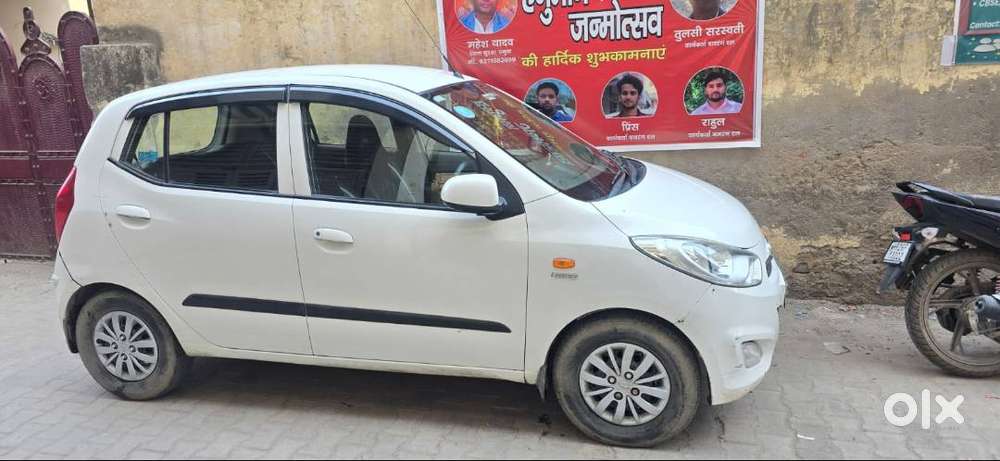 Hyundai I10 Sportz White Colour