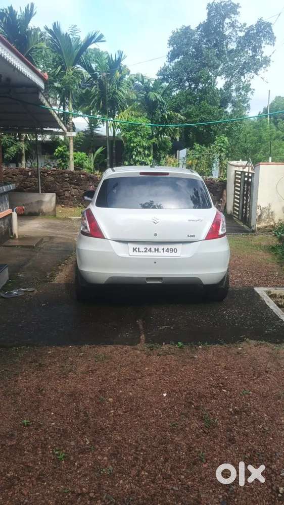 Maruti Suzuki Swift Lxi 2013