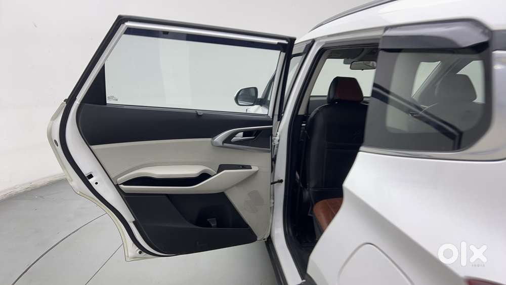 Kia Carens Prestige 1.5 Turbo Petrol Imt 7 Str, 2023, Petrol