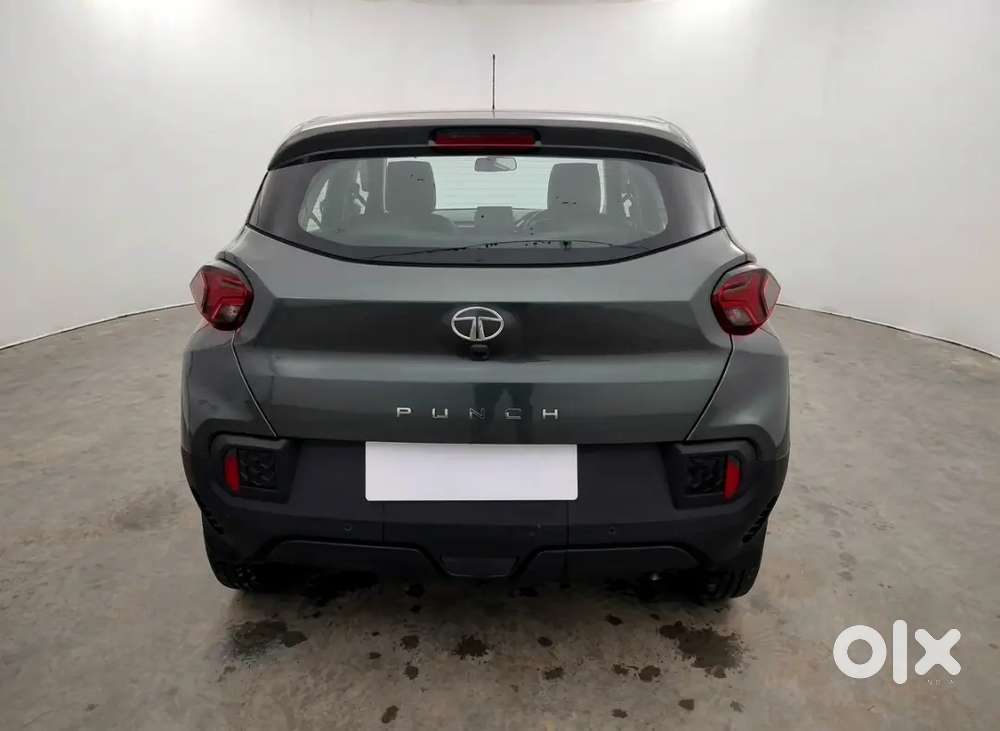 Tata Punch 1.2 Revotron 2025 Amt 9500 Km Driven