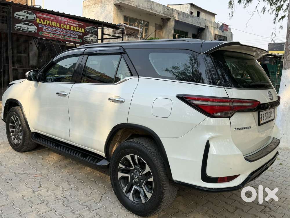 Toyota Fortuner 2.8 Legender 4x4, 2022, Diesel