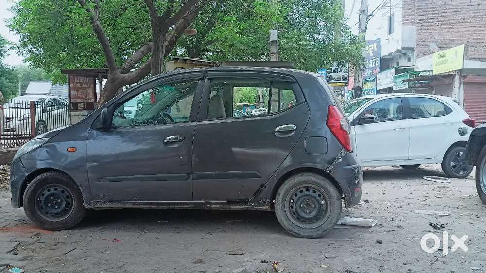 I Want To Sell My Car I10 2011 Dec Model