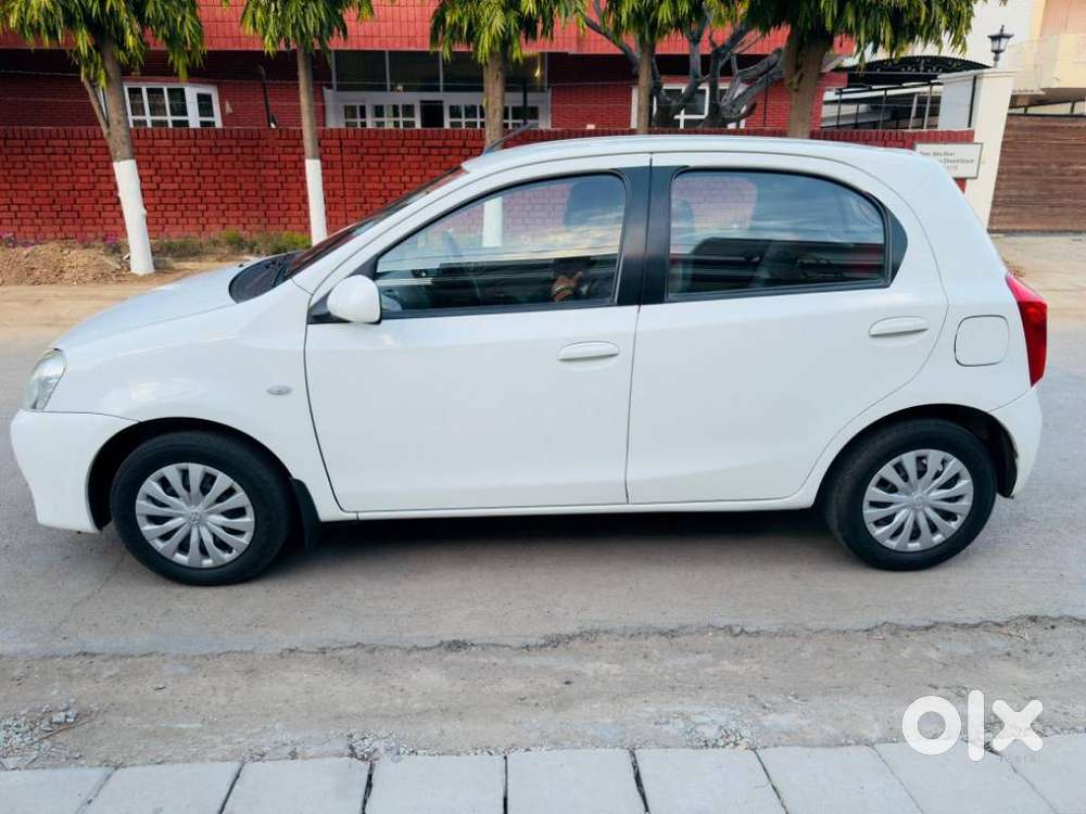 Toyota Etios 2010-2012 G Safety, 2011, Petrol