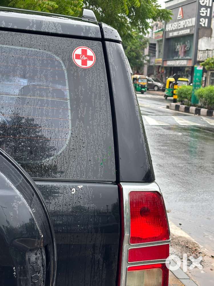 Mahindra Tuv 300 2017