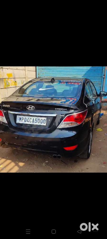 Hyundai Fluidic Verna 2012