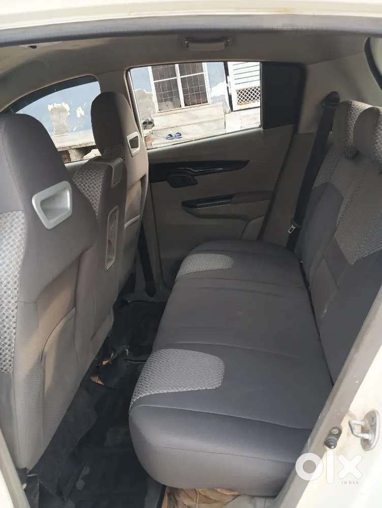 Mahindra Kuv100 K8 6 Seater Petrol Car Good  Running Condition