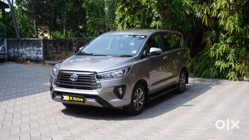 Toyota Innova Crysta [2020-ongoing] 2.4 Gx At 8 Str, 2021, Diesel