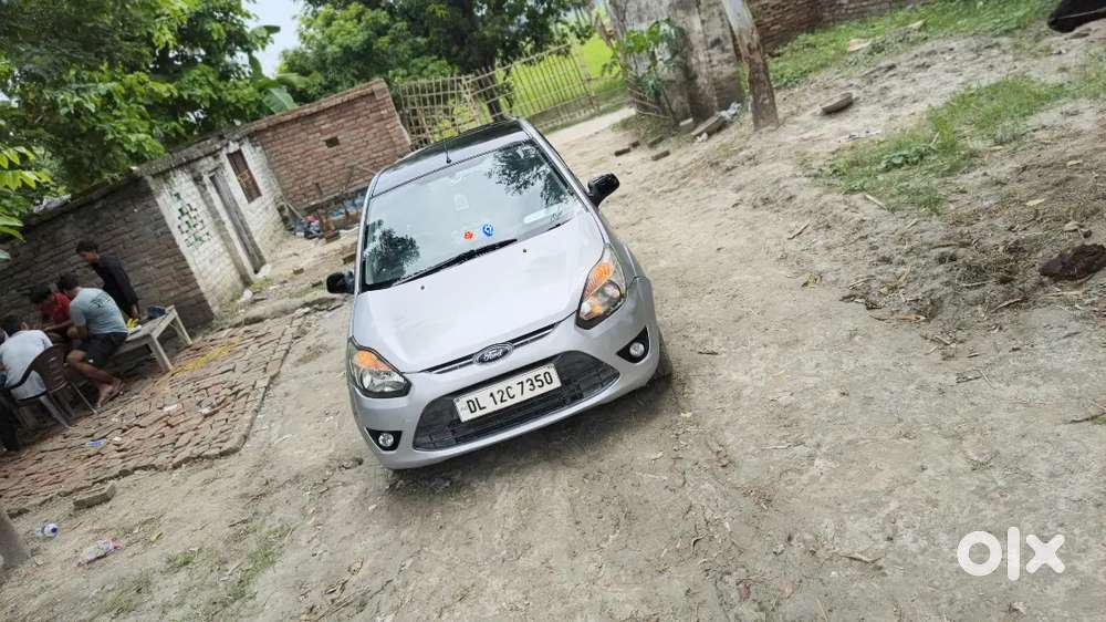 Ford Figo Petrol Titanium 2012