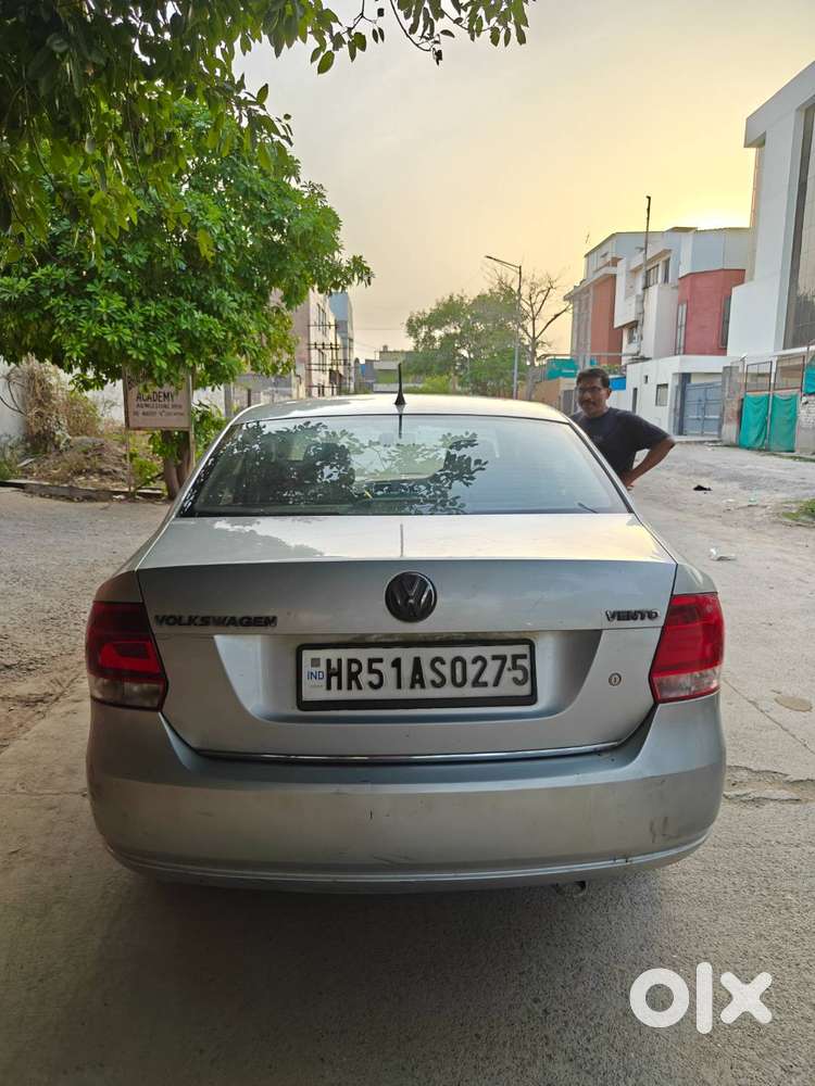 Volkswagen Vento 1.6l Highline 2012 Good Condition