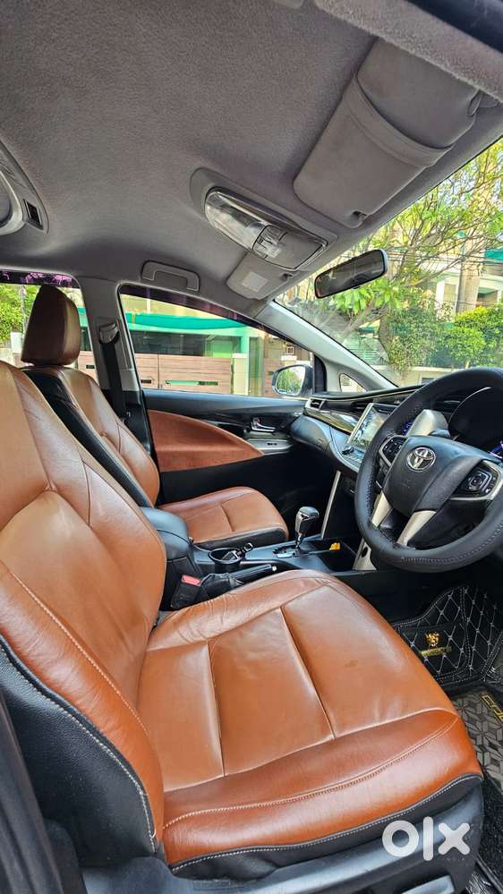 Toyota Innova Crysta 2.8z Automatic, 2016, Diesel