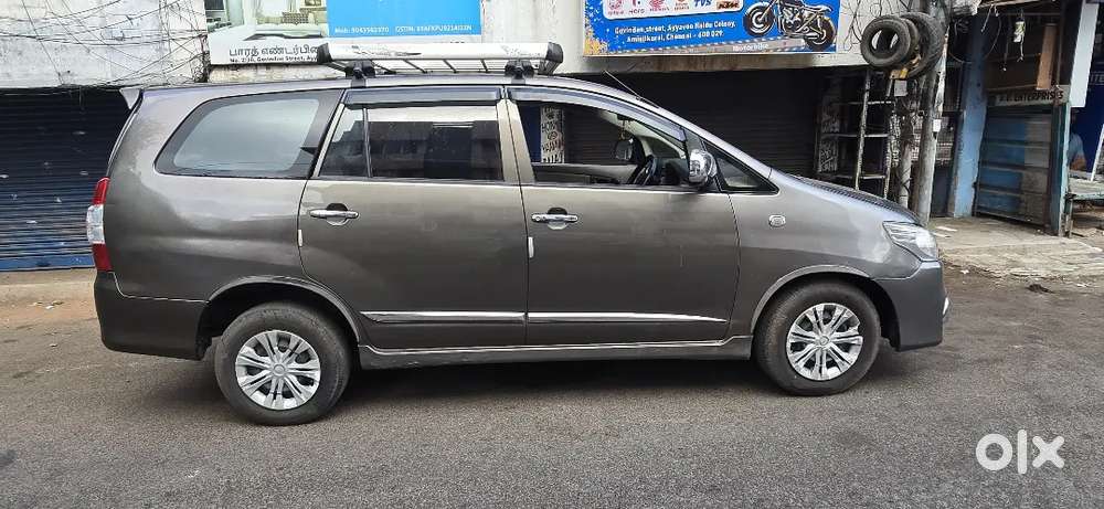 Toyota Innova 2016